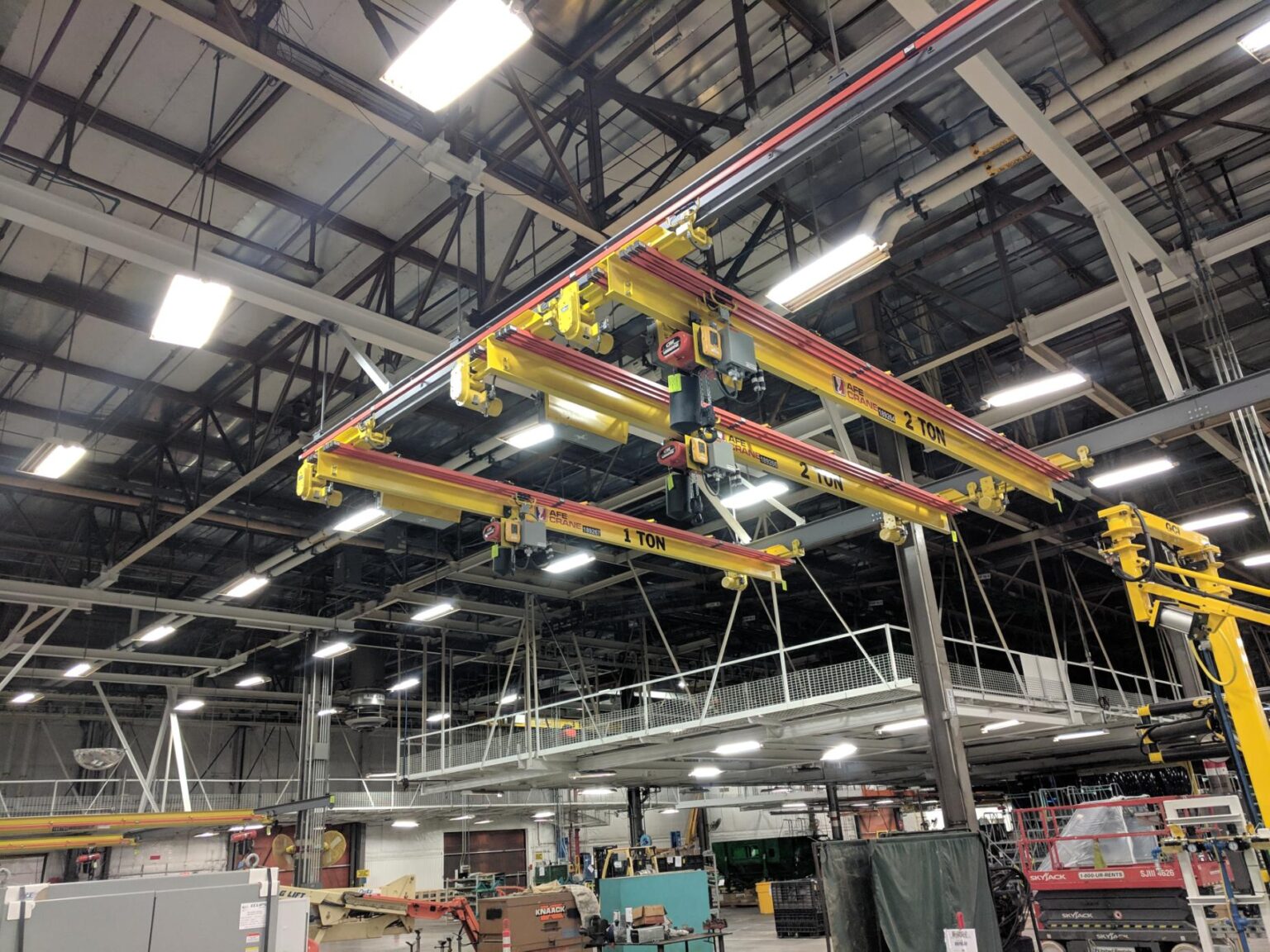 1 and 2 Ton Under Hung Bridge Cranes with Conductor Bar Bridge Electrification and Hoist Mounted Radio