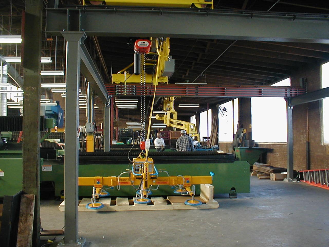 Sheet Metal Vacuum Below-the-Hook Lifting Device