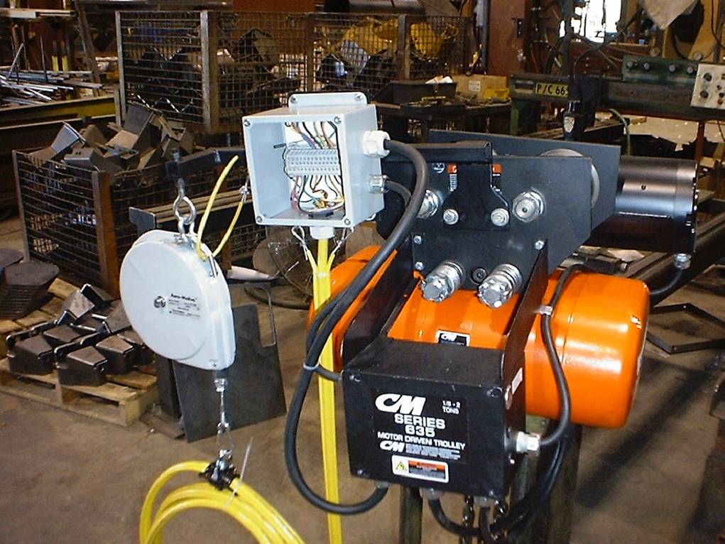 Pendant Balancer on CM Lodestar Electric Chain Hoist